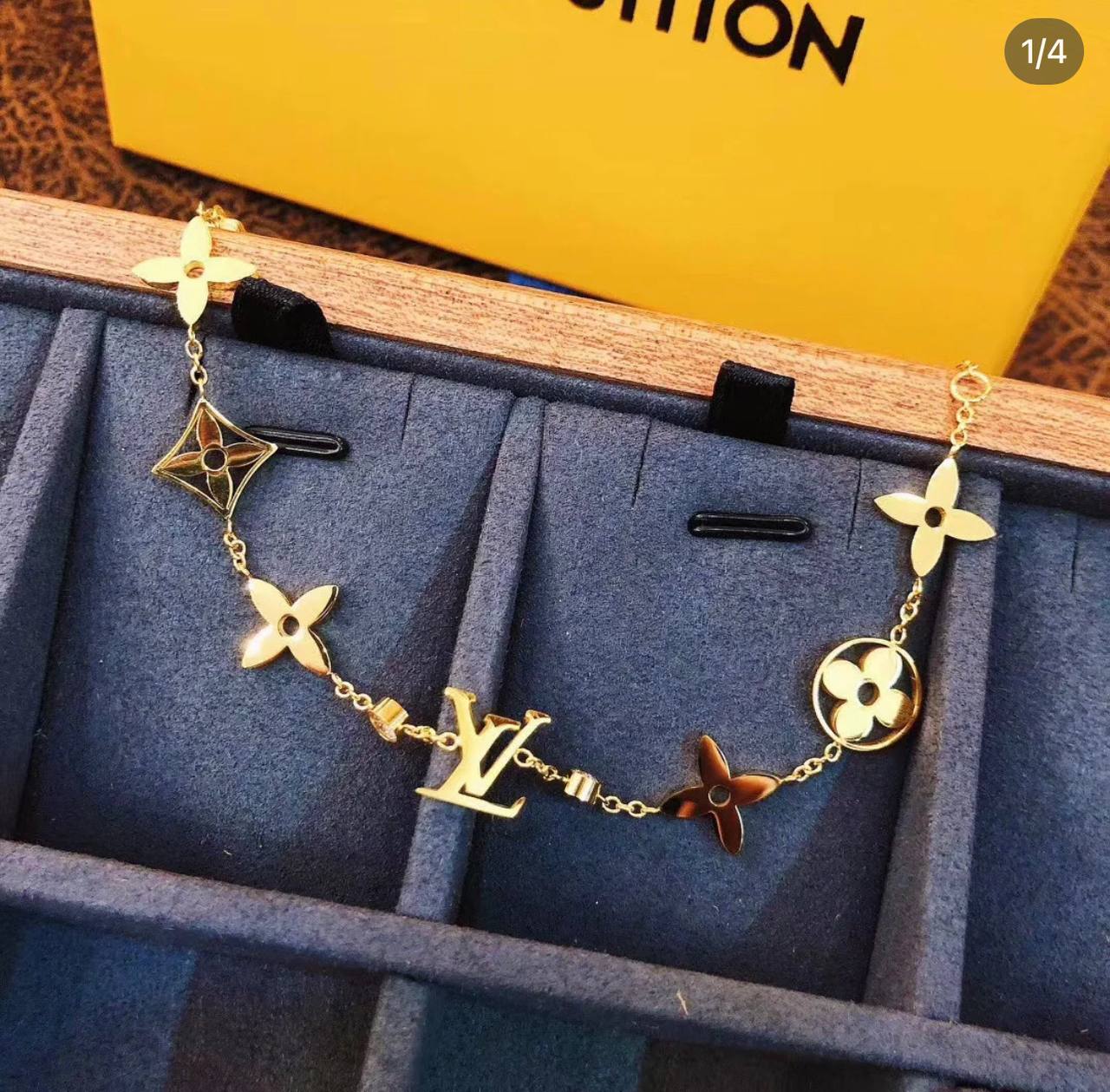 Cartier Cartier C de Cartier 耳环 | MzJewel