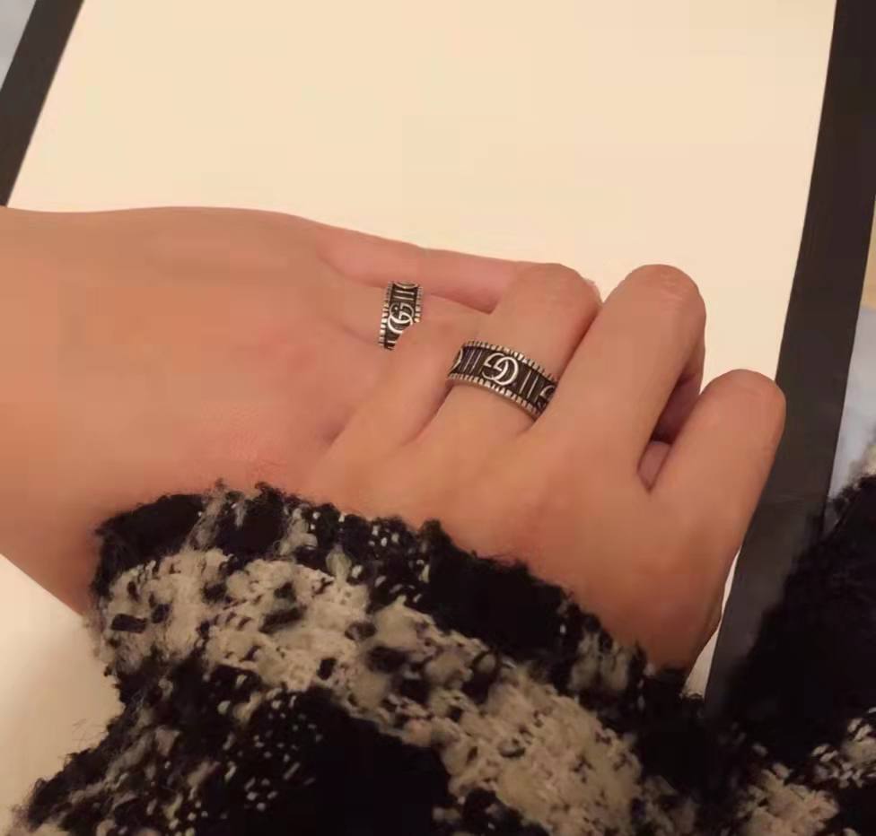 Van Cleef & Arpels Alhambra 戒指